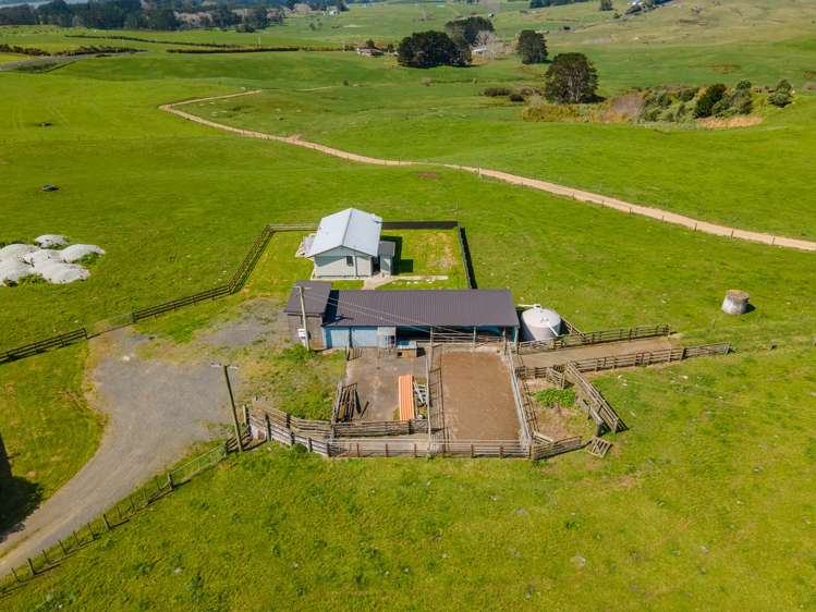 1047 Awhitu Road Waiuku_13