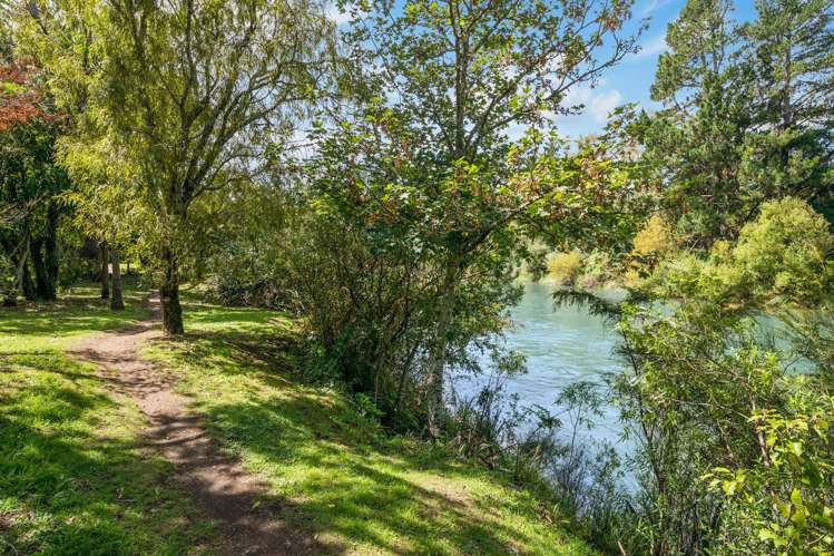 2/217 Taupahi Road Turangi_24