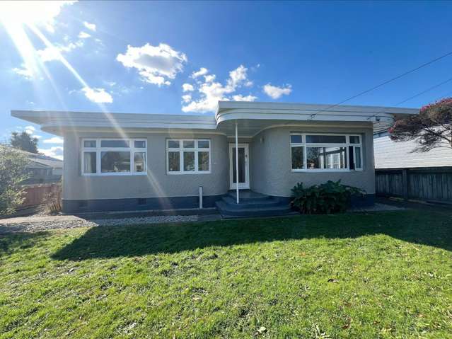 Sunny Art Deco home