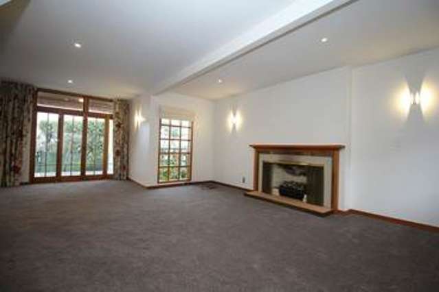 2/90 Orakei Road Remuera_1