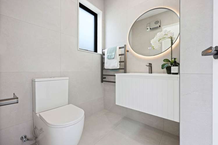 12B Butley Drive Farm Cove_35