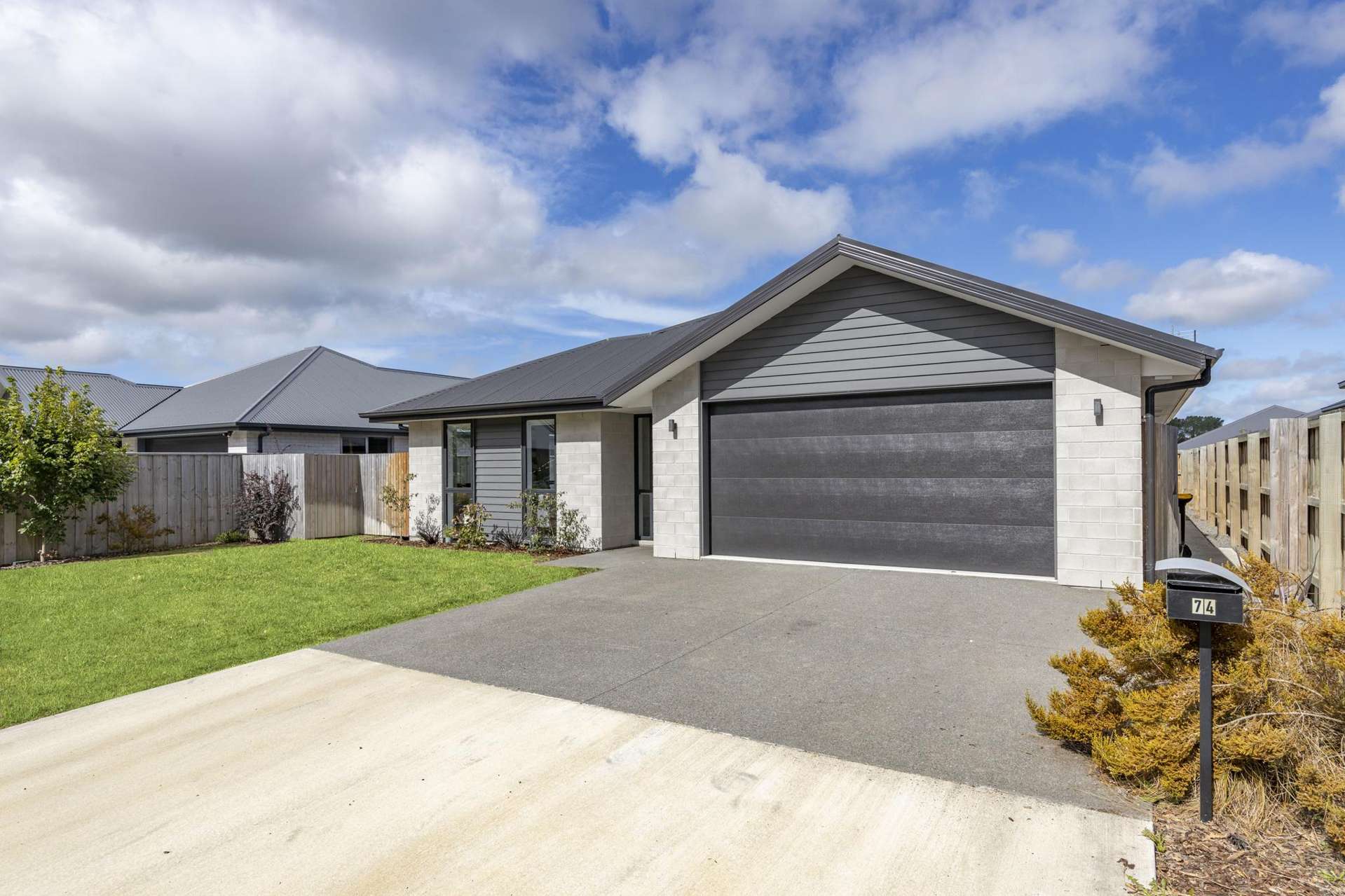 74 Quinn Crescent Woodend_0