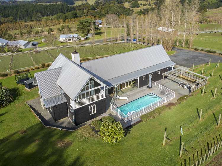 134 Fiddlers Hill Road Puhoi_4