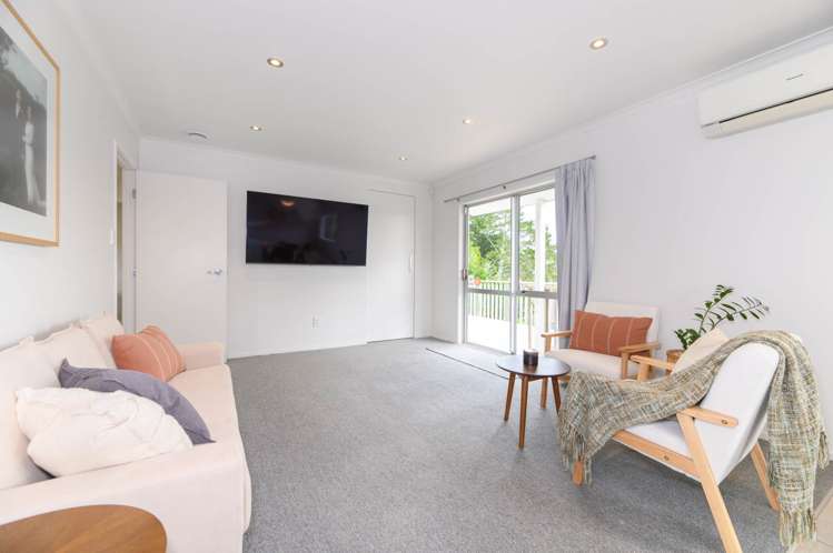 1/375 Wairau Road Totara Vale_5