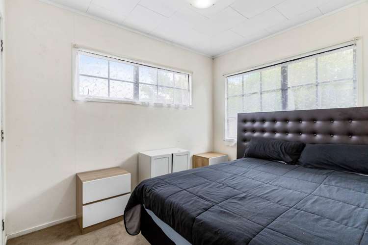 15 Landsdale Place Massey_16