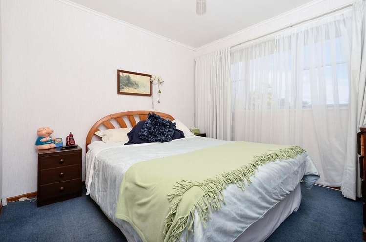 1 Wakeling Avenue Te Atatu South_13