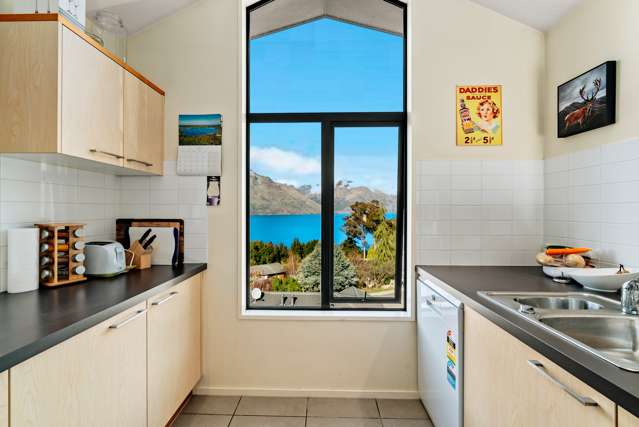 4/8 Mckerrow Place Fernhill/Sunshine Bay_4