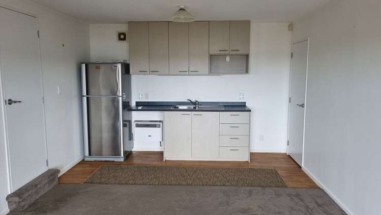 18 Tawhana Crescent Red Beach_4