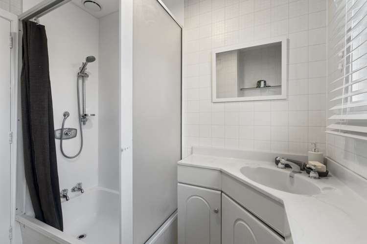 2/4 Elstow Place Spreydon_20