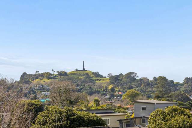 1 & 2/17a Rowan Road Epsom_3