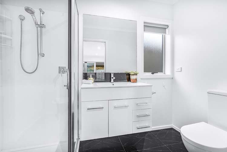 17 Charlotte Crescent Dinsdale_8