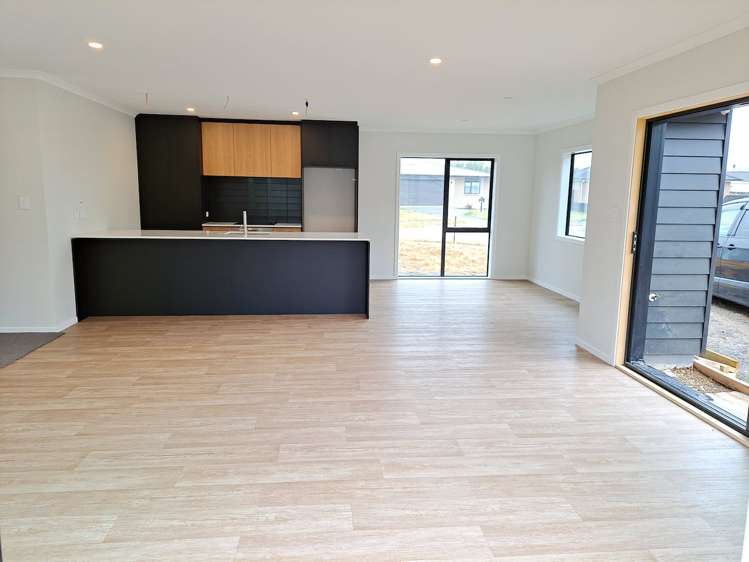 8 Mckerrow Place Featherston_9