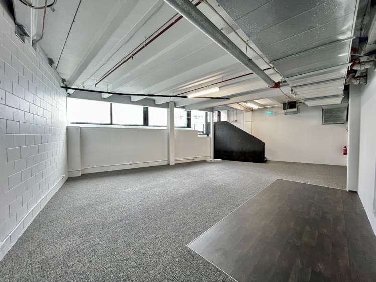 Ground floor/24 Greys Avenue_0