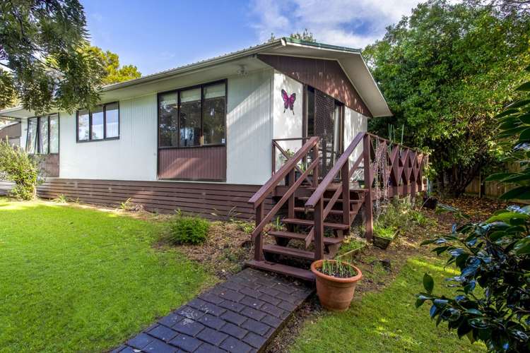 1/5 Compass Place Te Atatu Peninsula_8