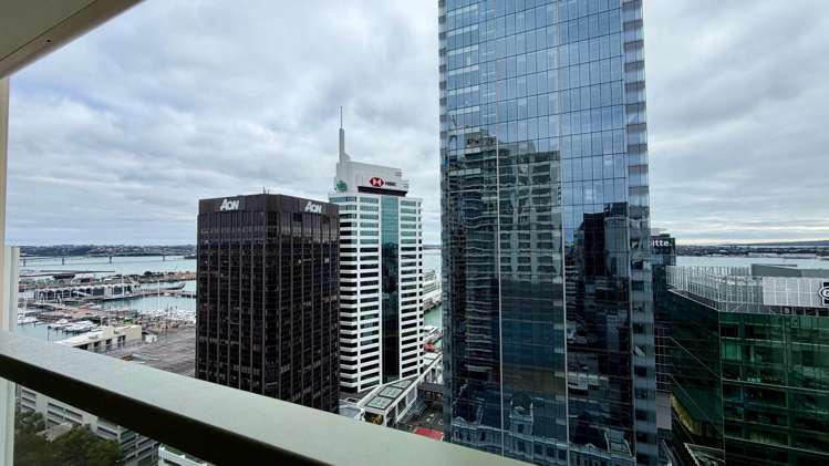 2207/8 Albert Street Auckland Central_9