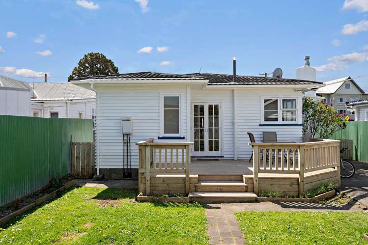 19 East Street Petone_11