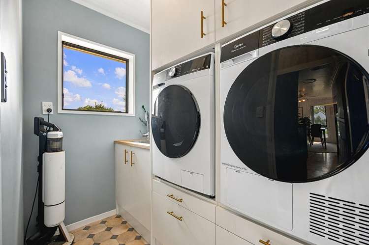 28 Homestead Place Glenview_17