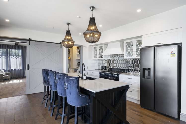 33 Waitohu Road York Bay_13