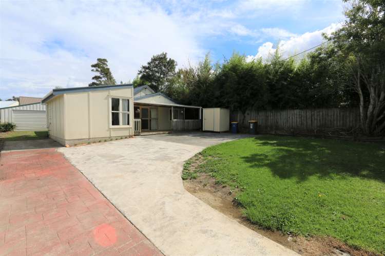 338 Glengarry Road Glen Eden_1