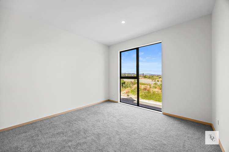 1,3 & 5 Wingrove Close Rosehill_10