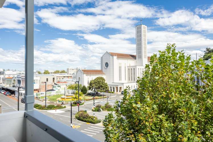 2h/3 Shakespeare Road Napier South_8