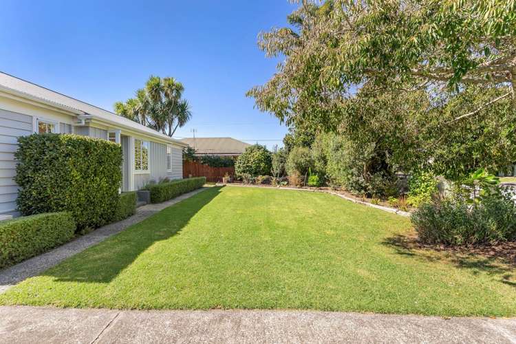 2 Buchanan Road Kingseat_19