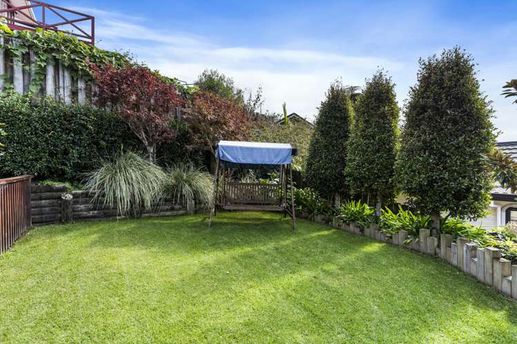 2/597 East Coast Road Browns Bay_14