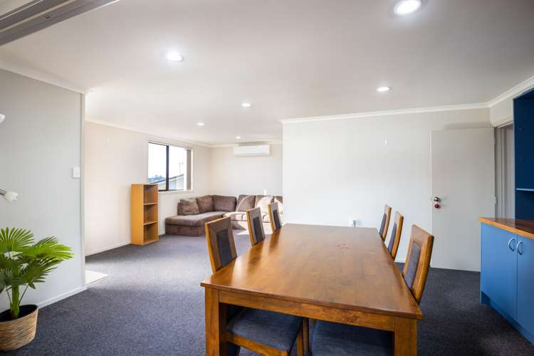 38 Trelawney Crescent Westown_14