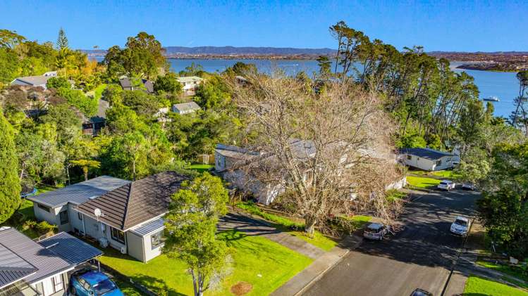 14 Rosecamp Road Beach Haven_26