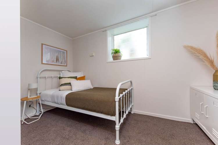 26 Highland Avenue Titirangi_14