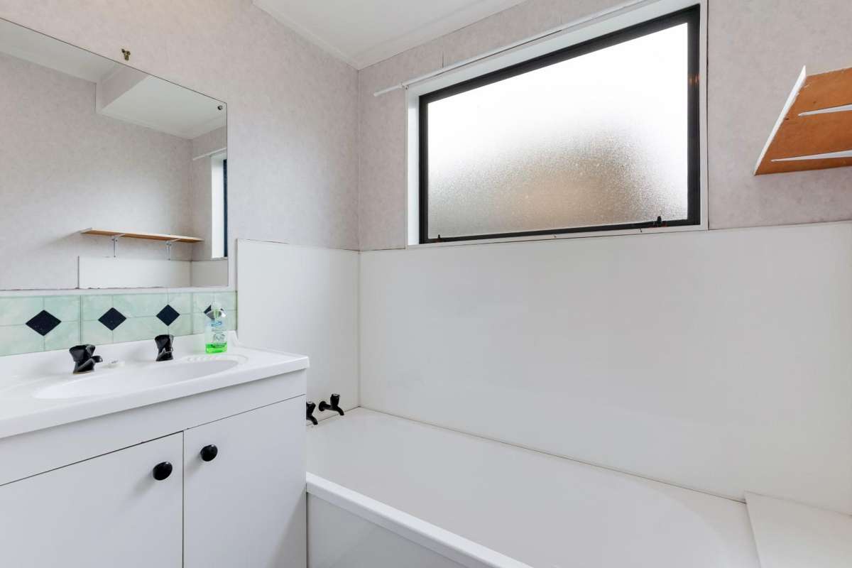 2/49 Shirley Avenue_4