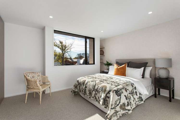 4/44 Winchester Street Merivale_6