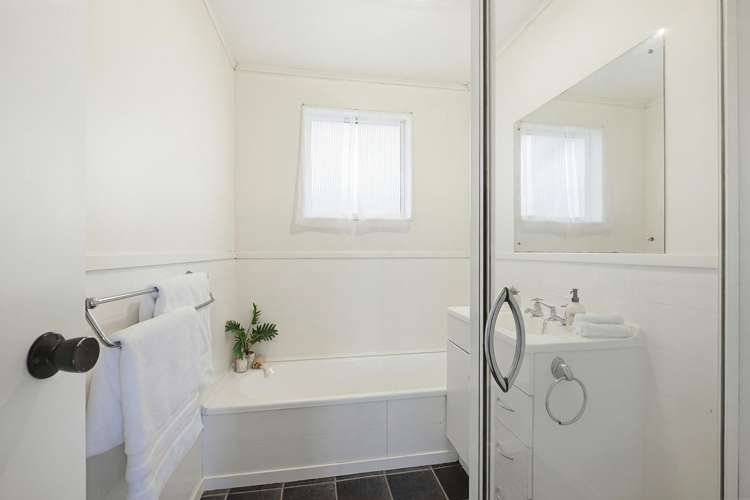 42A Mahoe Street Tawa_14
