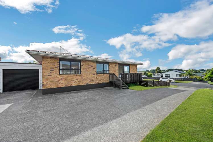 44A Edgewater Parade Waiuku_1