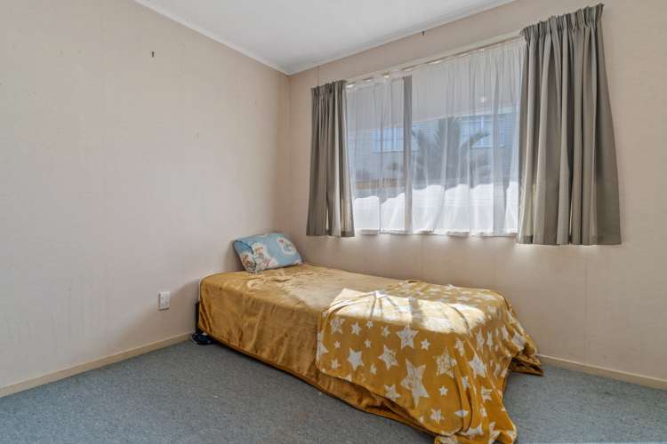 16a Highfield Crescent Brookfield_14