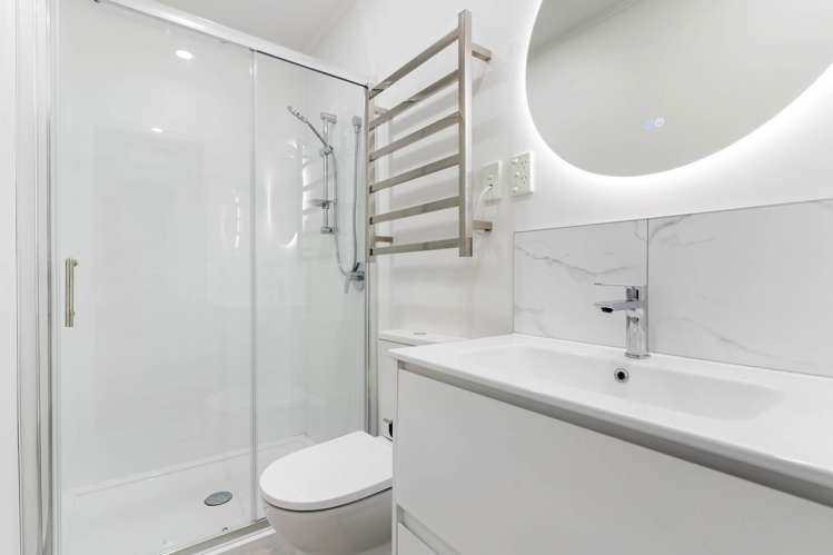 2/10 Mears Place Epsom_12