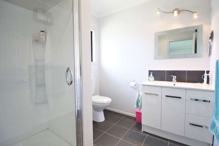 27 Briar Crescent Alexandra_16