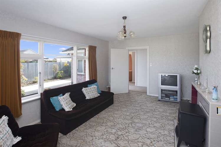 347 Breezes Road Aranui_4