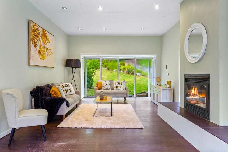 10 Hobbs Road Matakatia_3