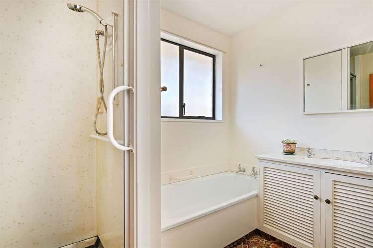 1/40 Ambleside Drive Burnside_8