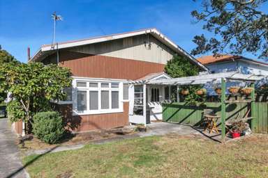 327 Mt Albert Road_2
