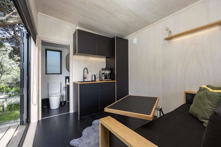 21 & 21a Beach Valley Road Piha_36