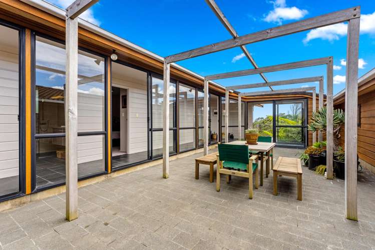 381 Oaia Road Muriwai Beach_21