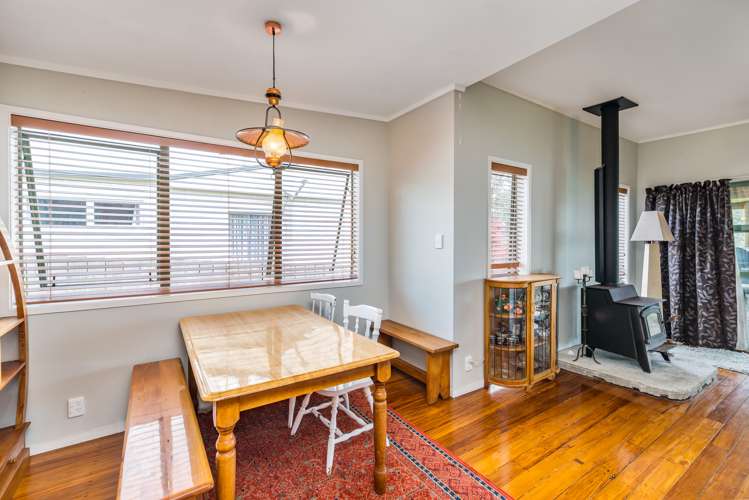 16 Bonita Avenue Stanmore Bay_11