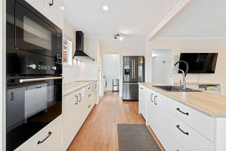 2c Youngs Road Papakura_7