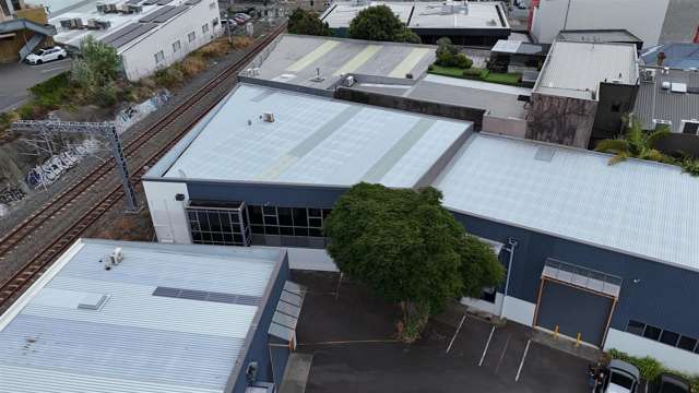 City Fringe Gem: Warehouse, Office & Parking