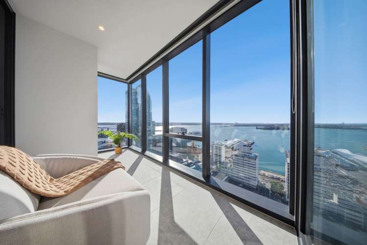 2901/10 Commerce Street City Centre_9