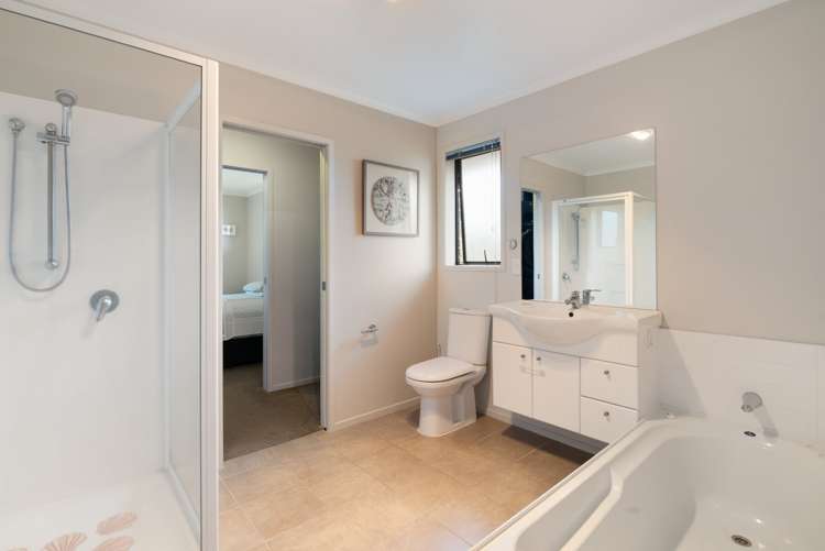 6 Atkins Way Ohauiti_10