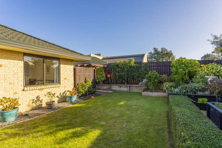 146 Guildford Drive Paraparaumu Beach_18