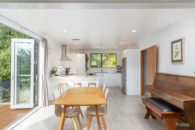 8 Chichester Drive Pinehaven_10